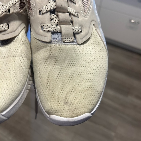 Reebox Women’s  Beige Running Shoes - Picture 6 of 6